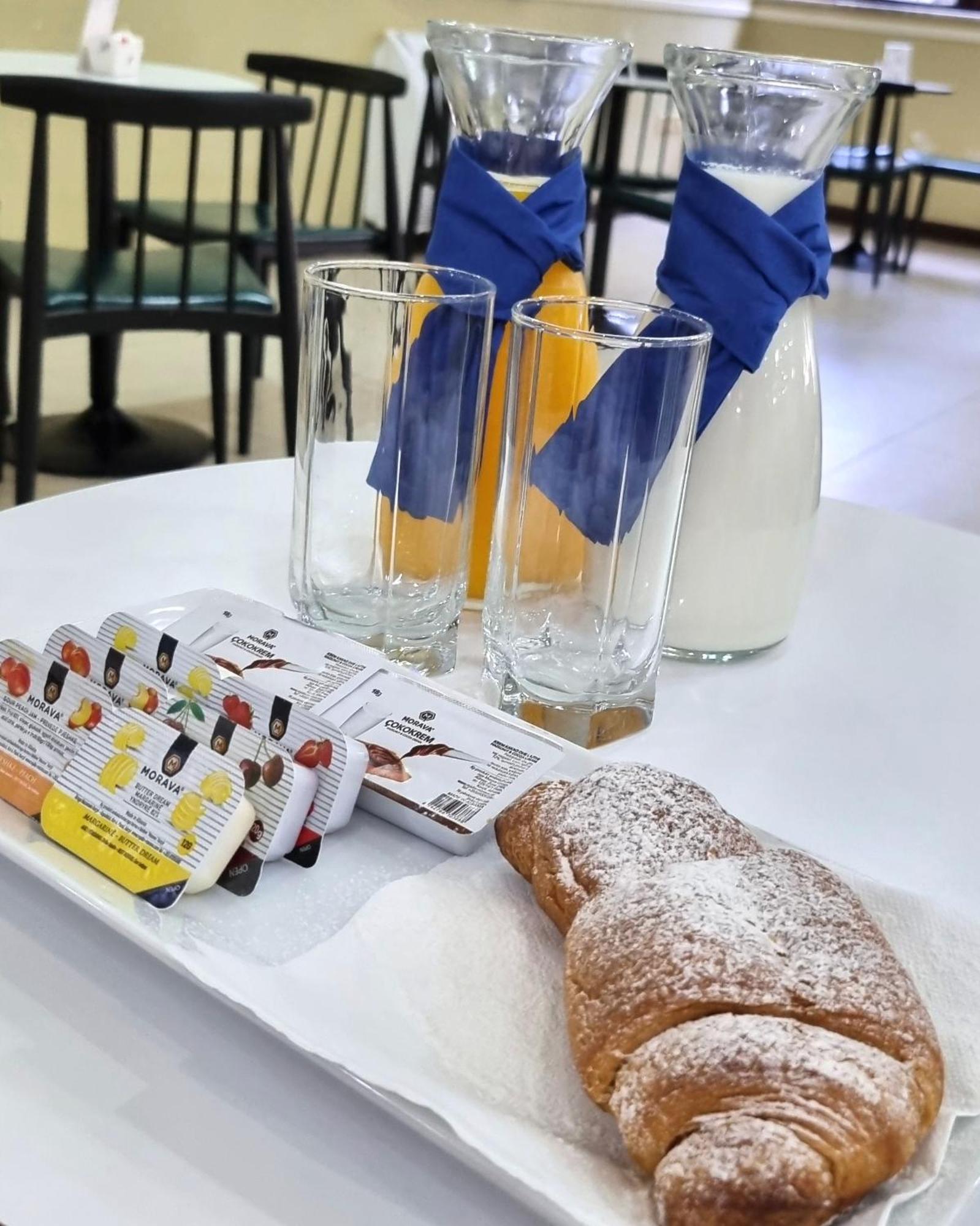 Alko Hotel Shkodër Buitenkant foto