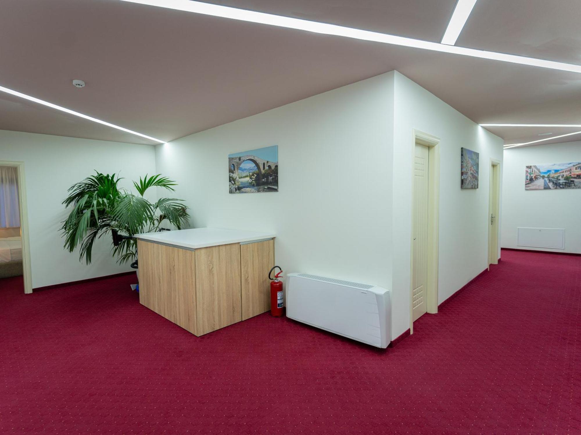 Alko Hotel Shkodër Buitenkant foto