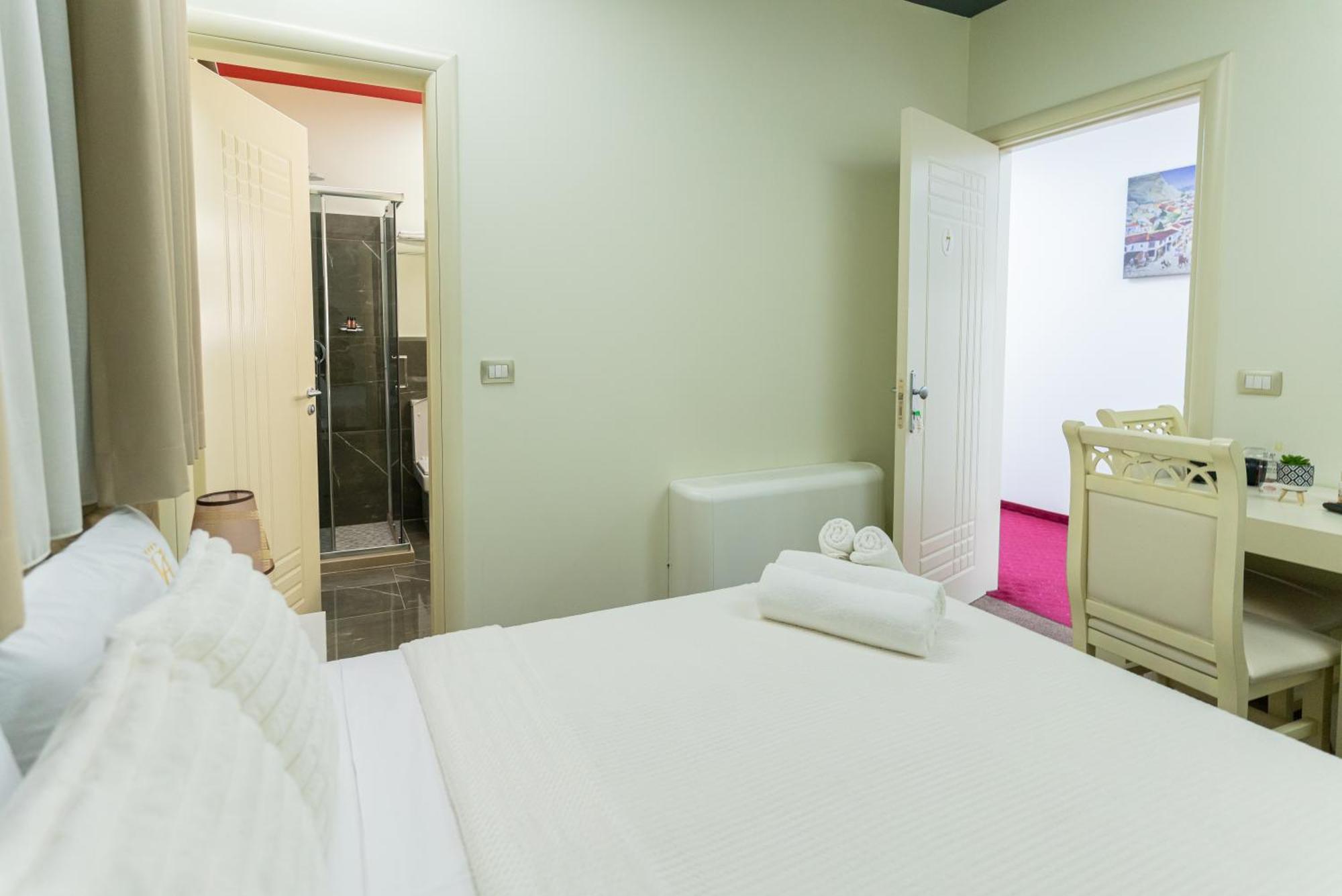 Alko Hotel Shkodër Buitenkant foto