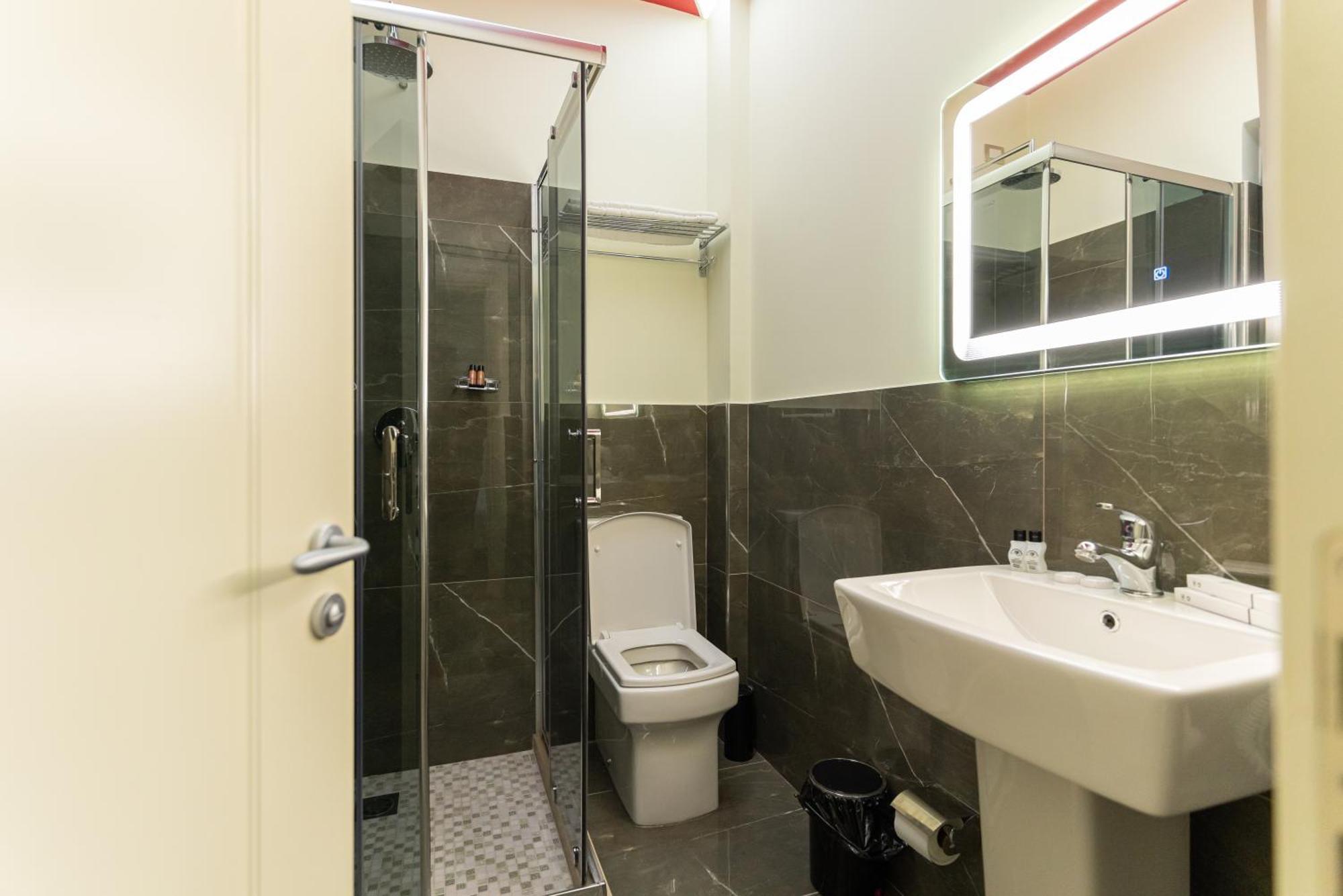 Alko Hotel Shkodër Buitenkant foto