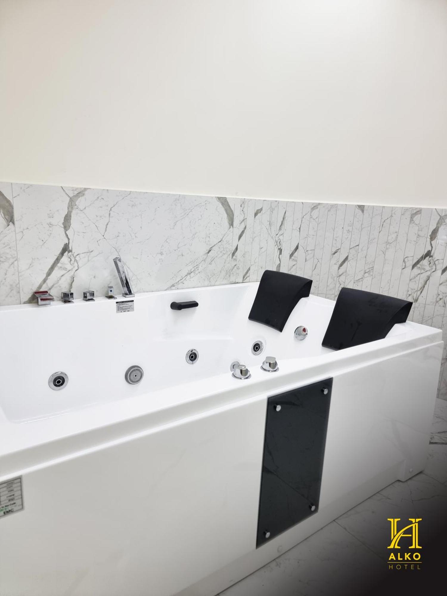Alko Hotel Shkodër Buitenkant foto