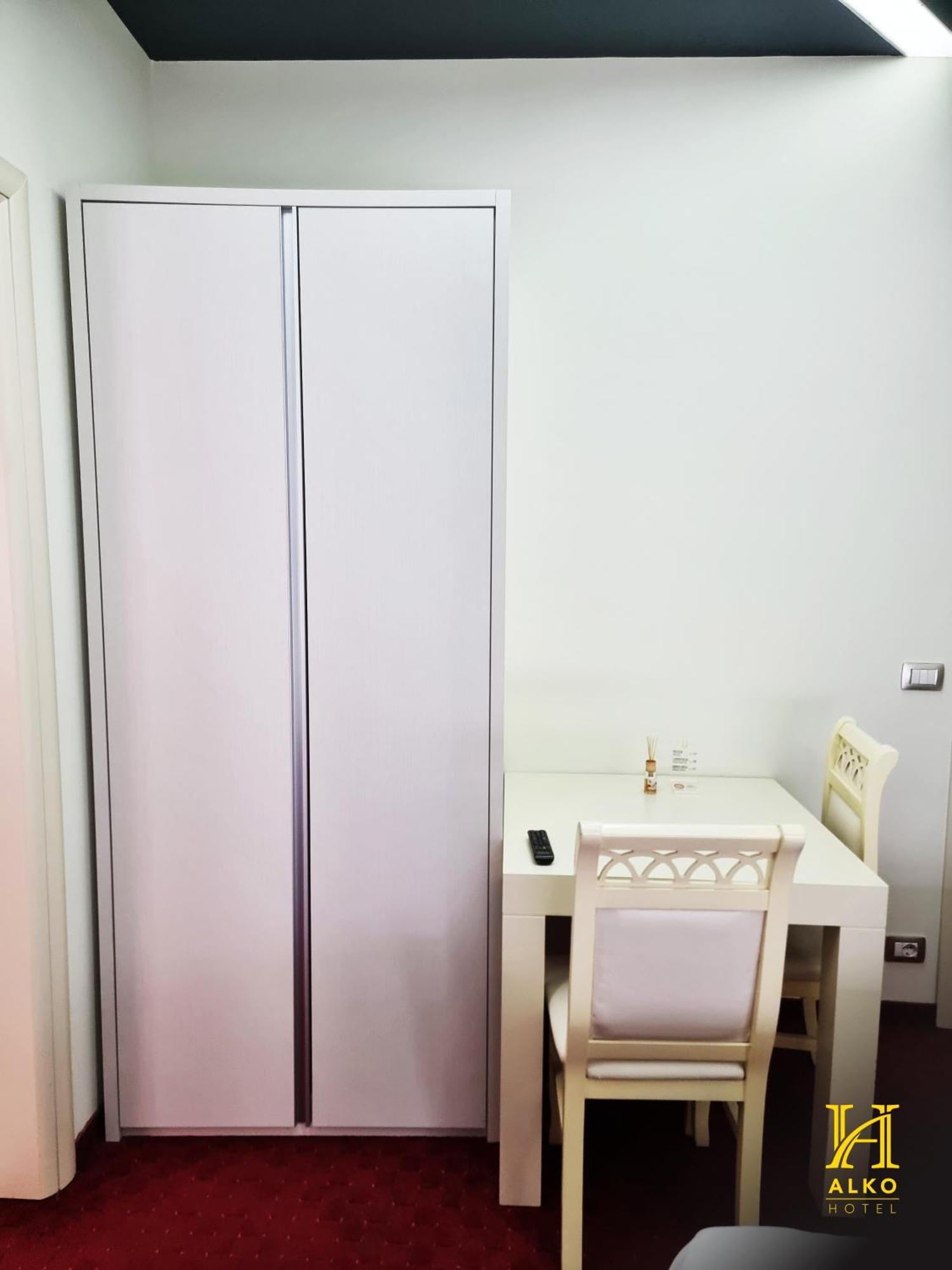 Alko Hotel Shkodër Buitenkant foto