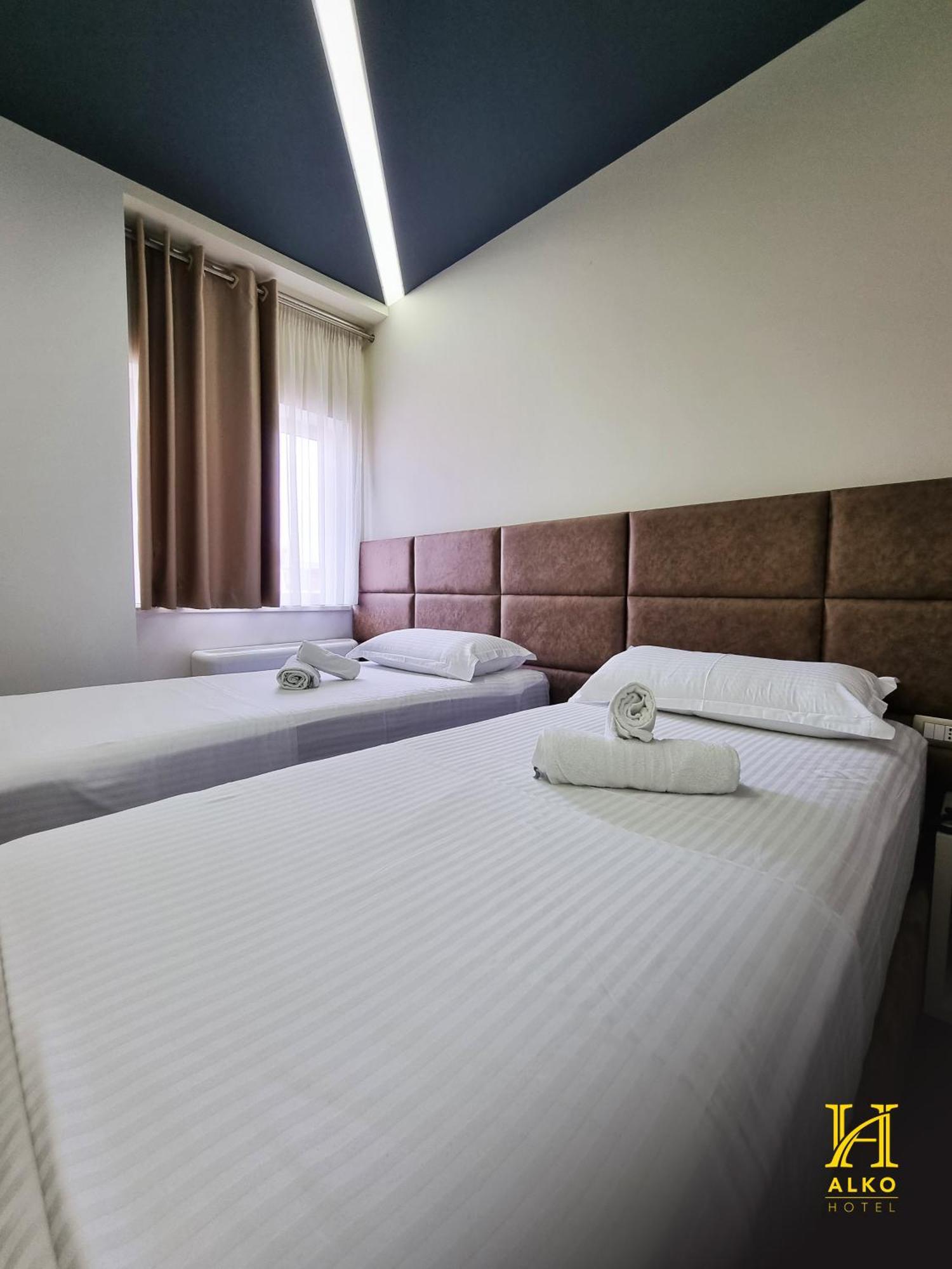 Alko Hotel Shkodër Buitenkant foto