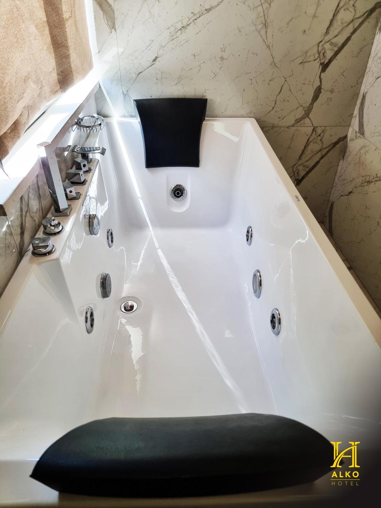 Alko Hotel Shkodër Buitenkant foto
