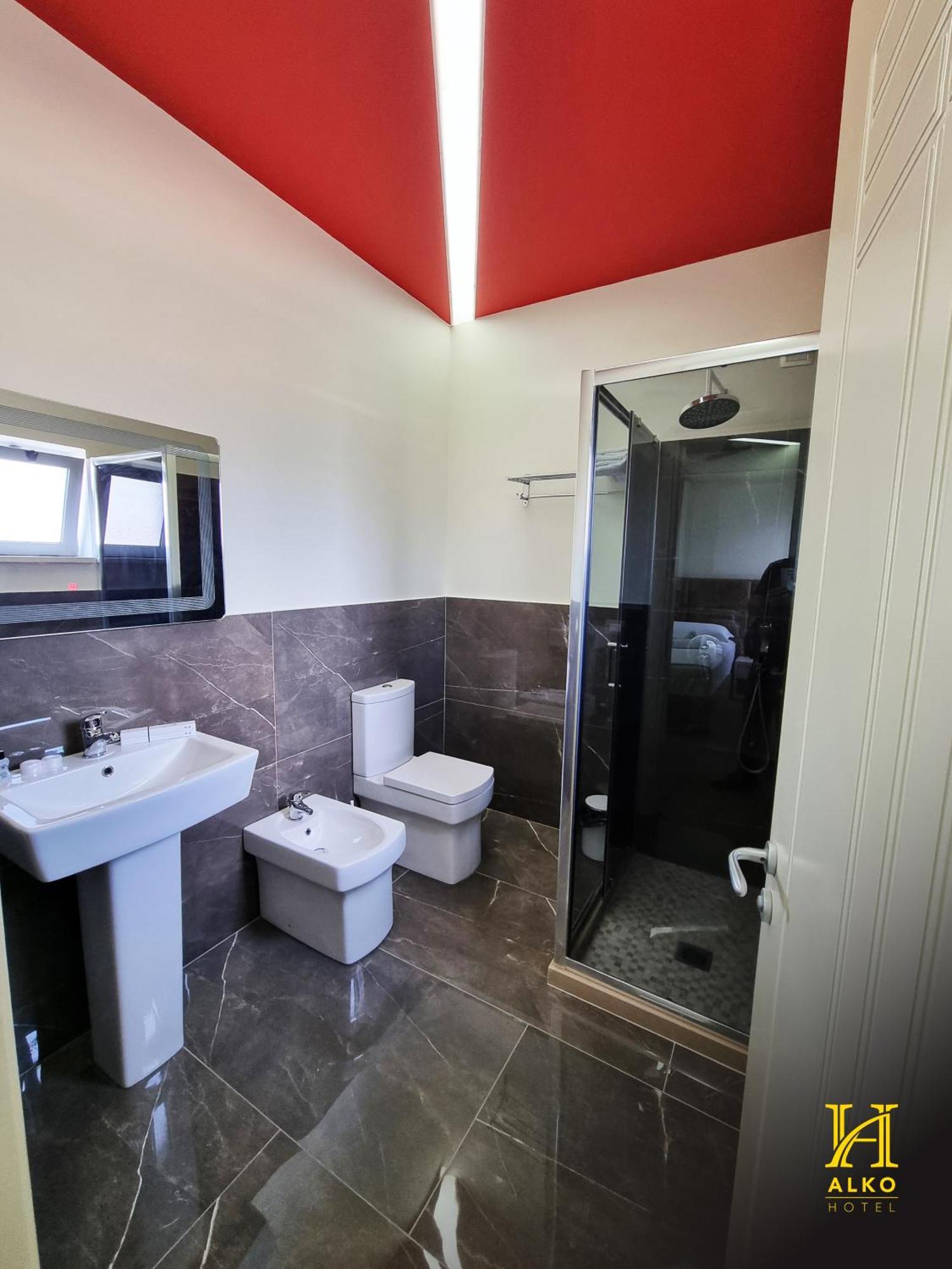 Alko Hotel Shkodër Buitenkant foto