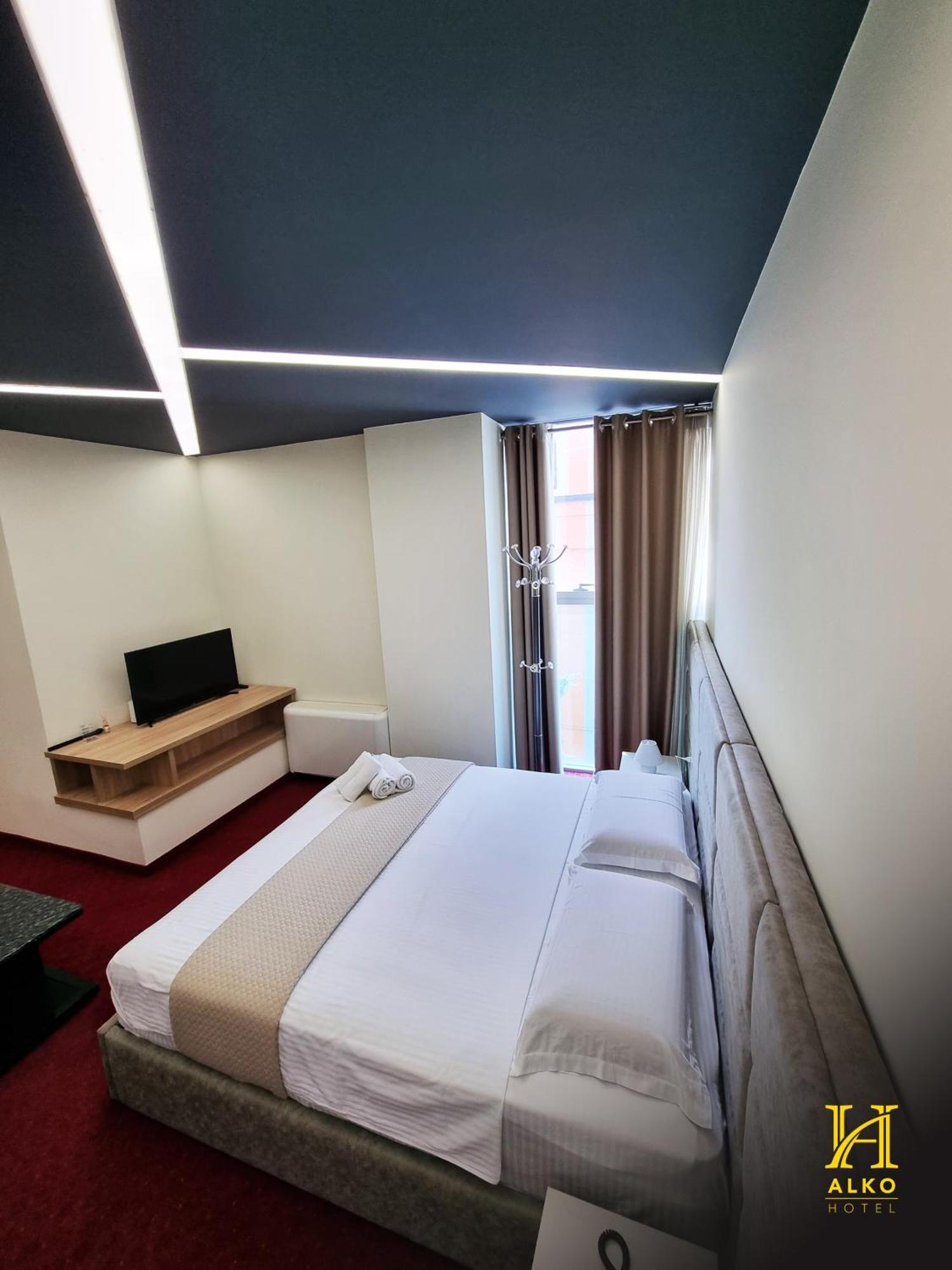 Alko Hotel Shkodër Buitenkant foto